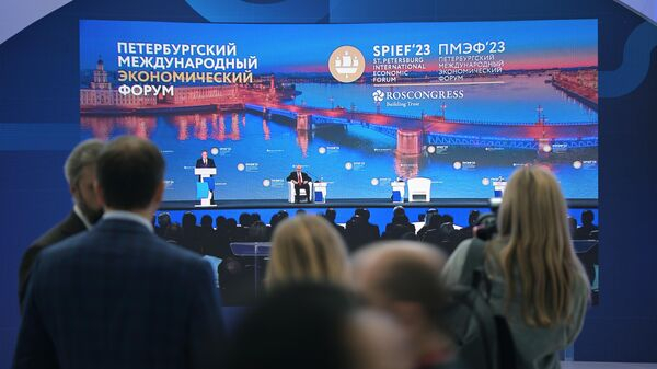 Путин: пособия на детей до полутора лет нужно платить вне зависимости от доходов родителей Путин: пособия на детей до полутора лет нужно платить вне зависимости от доходов родителей