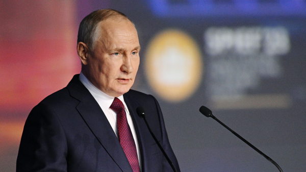 Путин предложил сохранять пособия по уходу за ребенком при частичной занятости родителя Путин предложил сохранять пособия по уходу за ребенком при частичной занятости родителя